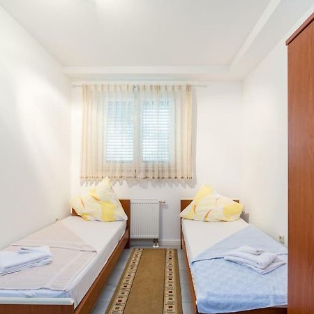 Apartments Victoria Задар Экстерьер фото