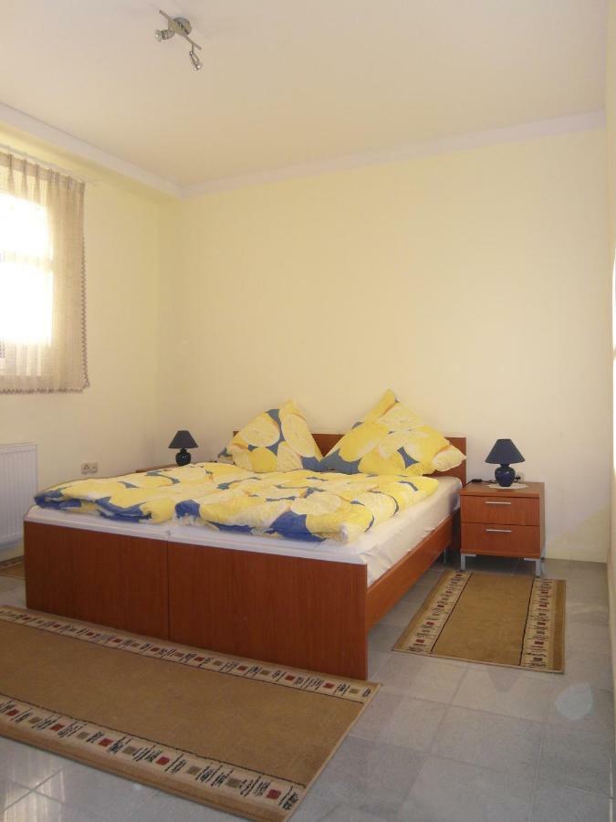 Apartments Victoria Задар Экстерьер фото
