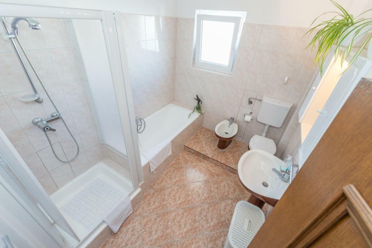 Apartments Victoria Задар Экстерьер фото