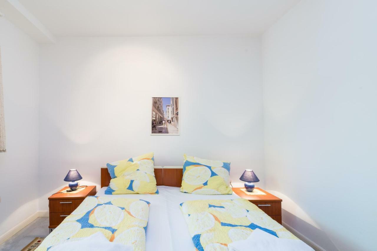 Apartments Victoria Задар Экстерьер фото