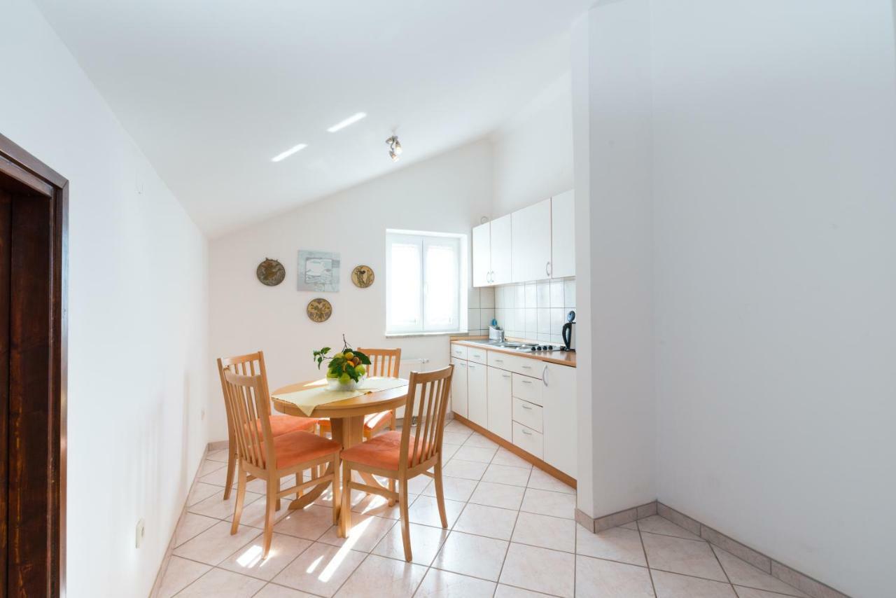 Apartments Victoria Задар Экстерьер фото