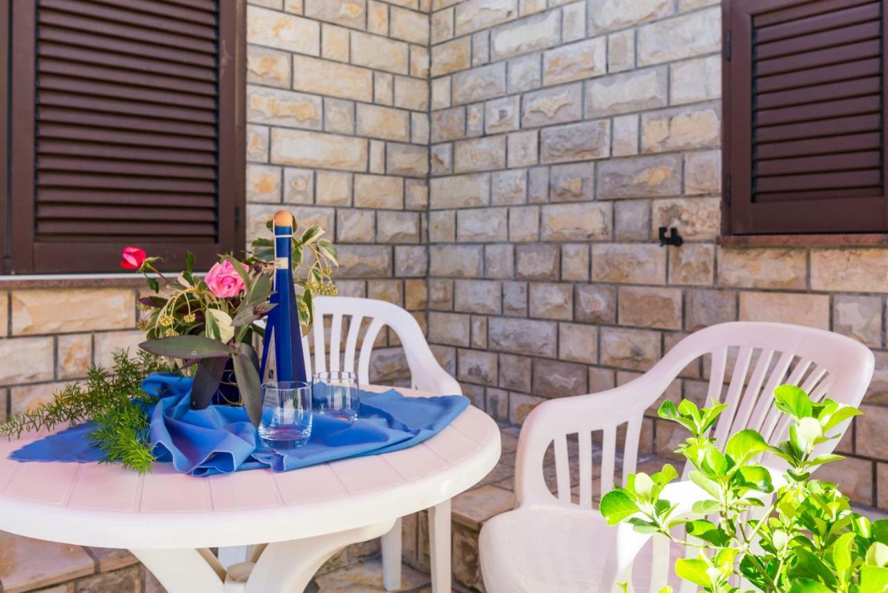 Apartments Victoria Задар Экстерьер фото