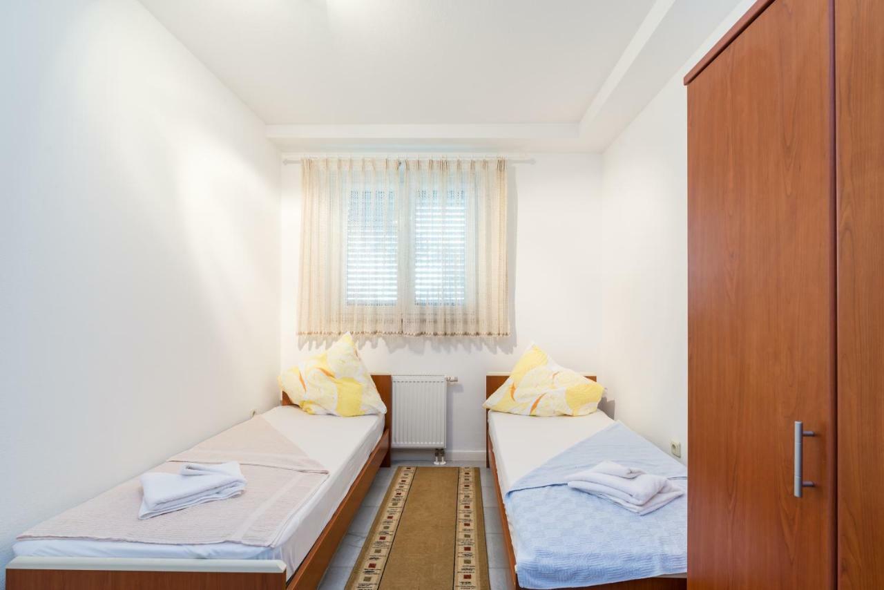 Apartments Victoria Задар Экстерьер фото