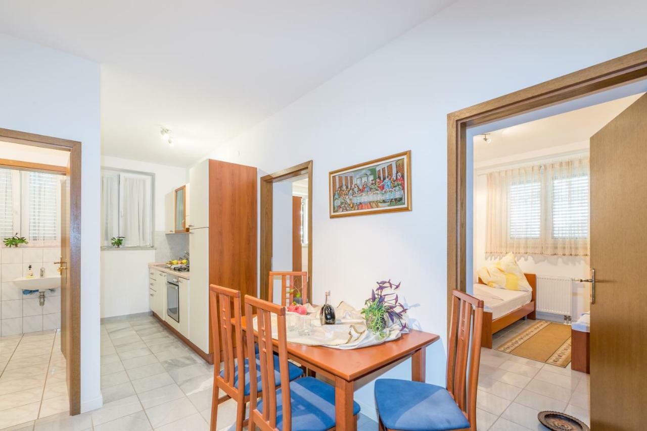 Apartments Victoria Задар Экстерьер фото